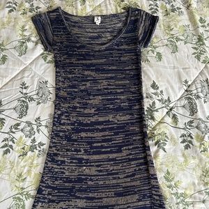 Knit short sleeved dress, navy blue with gold, size small
